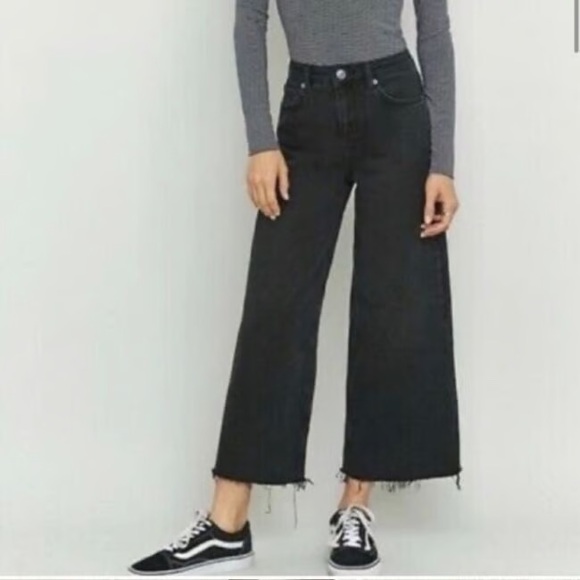 BDG Denim - BDG Black Flood Wide-Leg High Rise Raw Hem Crop Denim Jeans